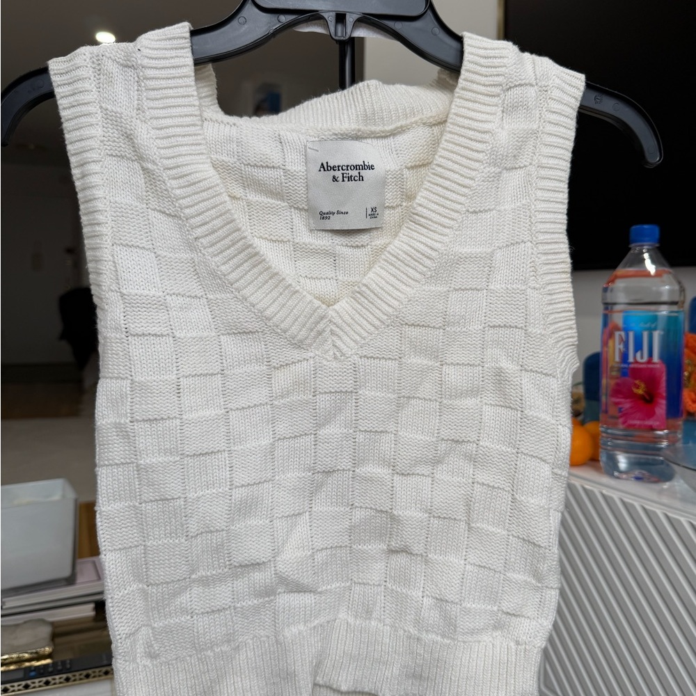 Abercrombie & Fitch Ivory Textured Vest